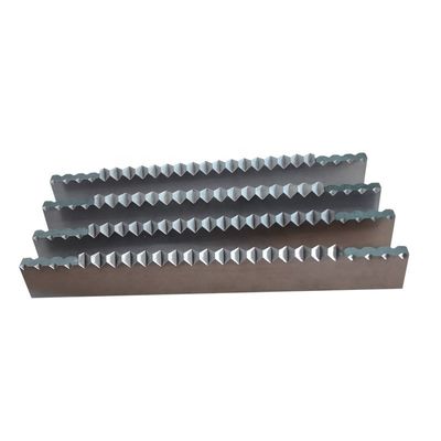 OEM Zigzag Cutting Knife Flowing Wrapping Machine Knives HRC62-68 Hardness